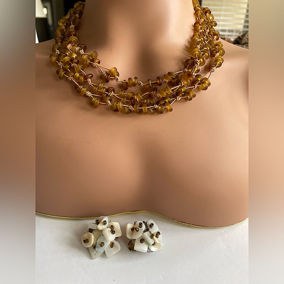 Jewelry - Vintage amber three strand necklace plus earrings